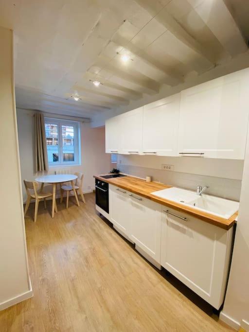 Brume D'Automne Apartment รูออง ภายนอก รูปภาพ
